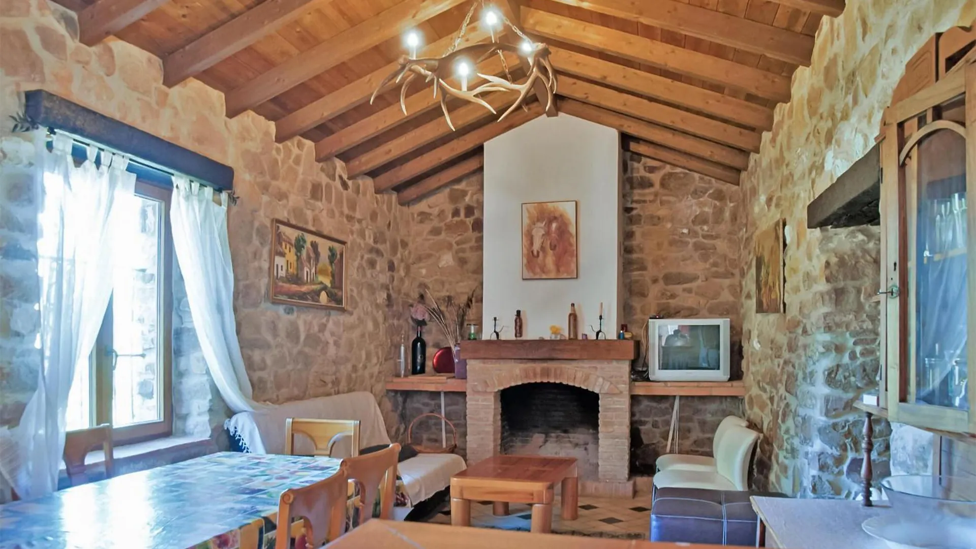 Holiday home Lovely Home In Cortes De La Frontera With Kitchen